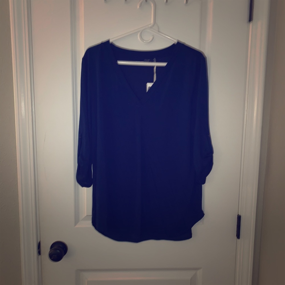 Kaari blue navy V-neck